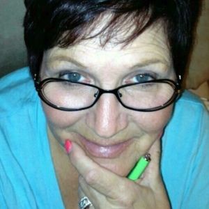 Meet your Posher, Leslie